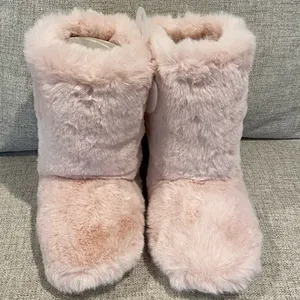 Women’s LC Allover Faux Fur Tall Boots Slippers thumbnail 3