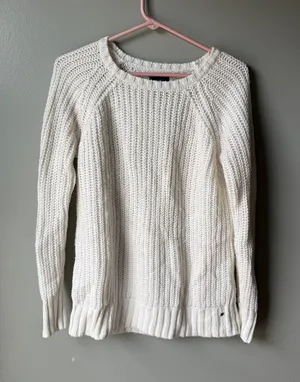 American Eagle Chunky Knit Sweater Cream Crewneck Cozy Cottagecore Size S thumbnail 1