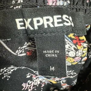 Express high mock neck smocked black ditsy floral midi dress size medium thumbnail 9