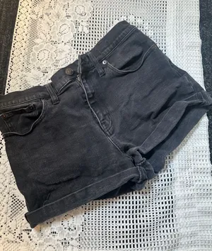 Madewell Women's High-Rise Black Denim Shorts‎ thumbnail 1