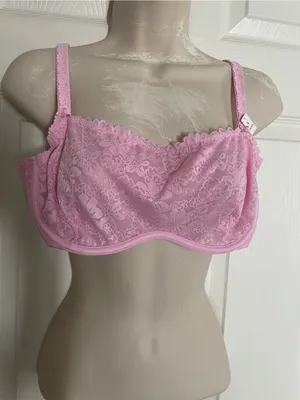 PINK Victoria's Secret Light Pink Lace Underwire Bra thumbnail 1