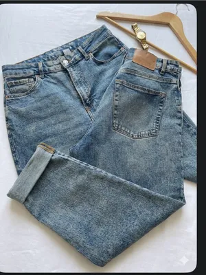 H&M Divided High-Rise Mom Jeans - Acid Wash - Size 10 (Fits Like 5’4” thumbnail 1