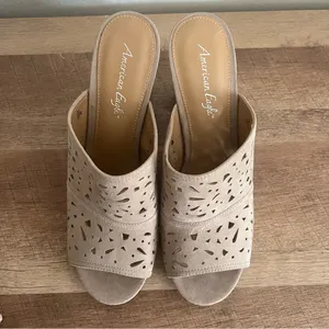 American Eagle Perforated Block Heel Mule Sandals Size 12 thumbnail 7