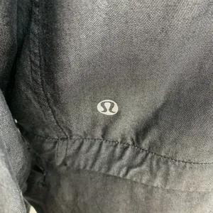Lululemon Gray Zip Up Jacket 8 3/4 Sleeve Activewear Lightweight‎ thumbnail 5