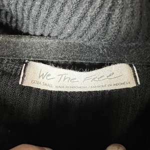 Free People‎ Black Ribbed Cowl Neck Split Back Long Sleeve Top XS thumbnail 4