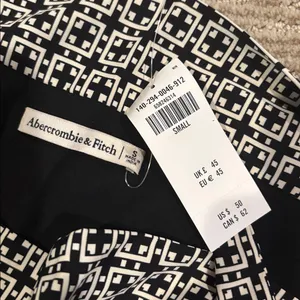 Abercrombie & Fitch Black and White Patterned Shirt thumbnail 4