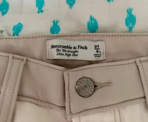 Abercrombie The 90's Straight Ultra High Rise Jeans thumbnail 3