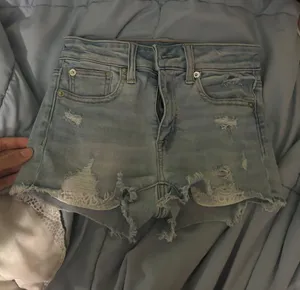 American Eagle Outfitters thumbnail 1