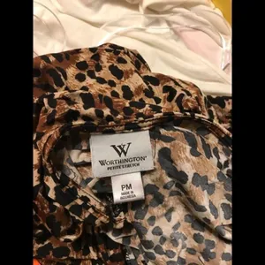 2 for $15 Women’s Worthington top Size MP thumbnail 6