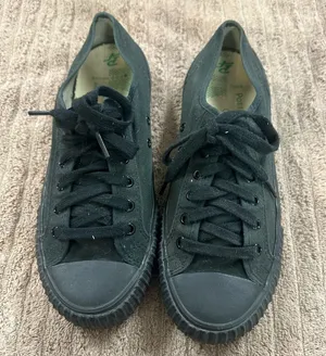 Unisex Black Canvas Low-Top Sneakers - Classic Casual Style SZ: W11-M9.5 thumbnail 1