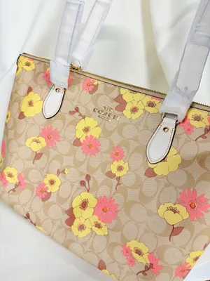 Gallery Tote In Signature Canvas With Floral Cluster Print ch727 thumbnail 4