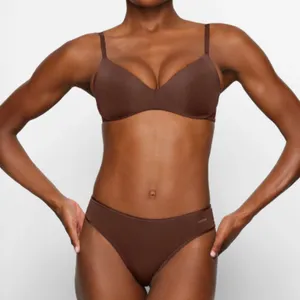 NWT SKIMS Wireless Form lightly lined Bra Cocoa‎ Size 32DDDD thumbnail 1