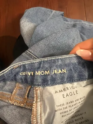 American Eagle Mom Jeans thumbnail 4