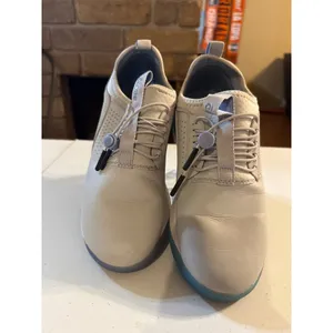 Clove White/Grey Womens Nursing Shoes Size 8 thumbnail 2