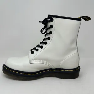 Dr. Martens 1460 White Smooth Leather Boots 8-Eye Lace Up Women's US 8 11821 thumbnail 7