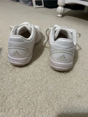 Adidas Women’s White Athletic Sneakers/Cheer Shoes thumbnail 4