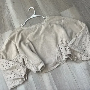 Pilcro Eyelet Sweatshirt batwing crop womens Beige (medium) boho anthropologie thumbnail 6