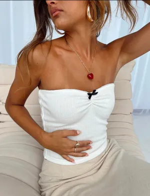 Princess Polly brand new tube top size 2 thumbnail 1