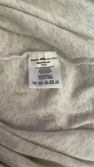 Brandy Melville Grey Top thumbnail 4
