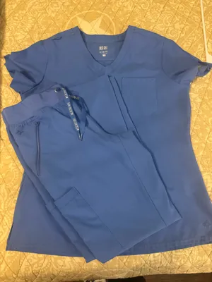 MedCouture Scrubs Set  thumbnail 1