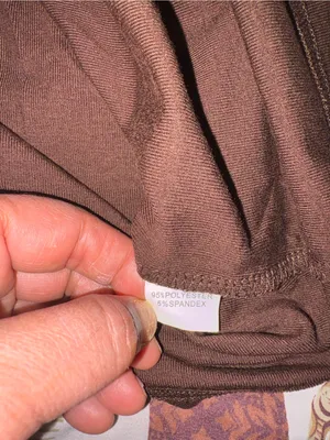 Brown Ruffle V thumbnail 4