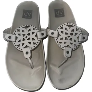 DV by Dolce Vita‎ Pilar Medallion Sandals size 8M thumbnail 1