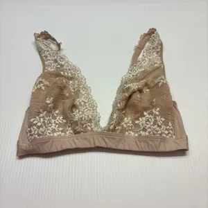 Wacoal Embrace Lace Wire Free Bralette‎ Women 38 Nude V-Neck 852191 Lingerie thumbnail 2