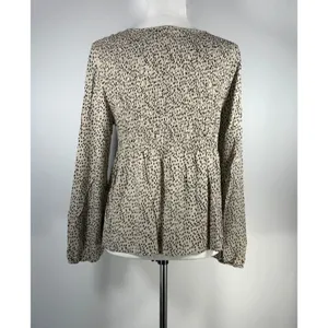 Urban Romantics Womens Long Sleeve Cheetah Print‎ Blouse Size L Smocked Peasant thumbnail 2
