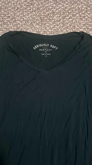 Aeropostale 'Seriously Soft' Aero Women's dark green Long-Sleeve V-Neck Top thumbnail 2