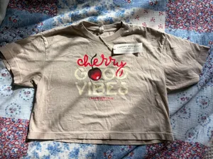 Cherry republic shirt Tan Size M thumbnail 1