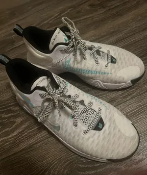 Nike Basketball Shoes Kids thumbnail 1