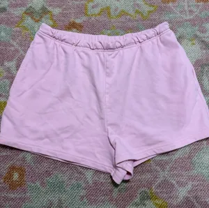 Fabletics Shorts thumbnail 1