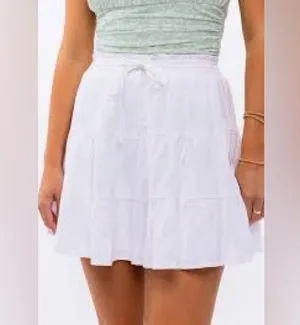Le Lis Collection White Ruffle Tiered Linen Blend Mini Skirt Size Medium thumbnail 1