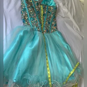 Terani couture 💃🏻PROM DRESS💃🏻SWEET 16 size 4 thumbnail 4
