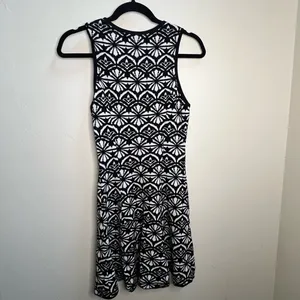 Abercrombie & Fitch‎ Black and White Geometric Mini Dress thumbnail 3