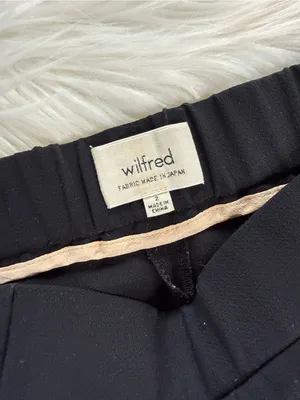 Wilfred Aritzia Black Darontal Crepe Cropped Trousers thumbnail 4