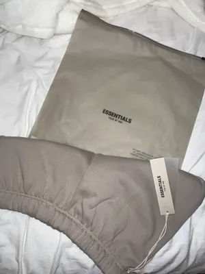 Fear of god Essentials Women Smoke Shorts thumbnail 5