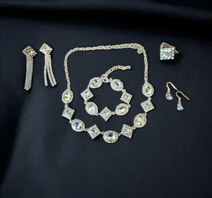 Silver tone glitzy rhinestone jewelry set thumbnail 2