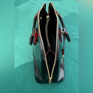 The MOST ELEGANT PRADA bag on PLANET 🌹🌹 thumbnail 16