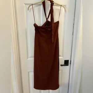 Abercrombie and Fitch Knot-Front Cutout Halter Midi Dress thumbnail 7