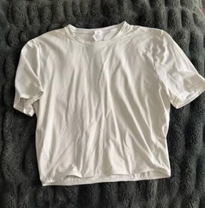 Lululemon Tee Short Sleeve Grey thumbnail 1
