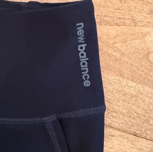 Women’s New Balance Black Biking Shorts (Size Small) thumbnail 4