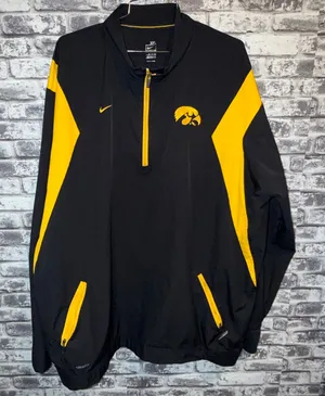 Nike Dri-FIT Black & Yellow XXL Pullover 1/4 Zip Long Sleeve - Iowa Hawkeyes thumbnail 1