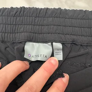 Athleta Black Activewear Shorts Size Women’s 4 - Small thumbnail 6
