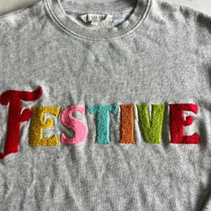 Shira Leah Chicago Festive Sweatshirt Multicolor Embroidered Letters -‎ Small thumbnail 2