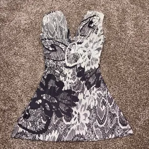 Daytrip black & white lace print shirt Medium thumbnail 3