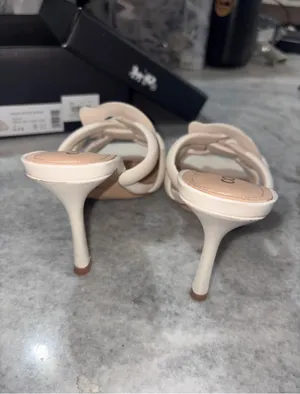 Coach Kellie leather sandals in cream & white, size US 6.5 thumbnail 5