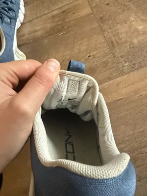 Women’s Nike Sneakers thumbnail 7