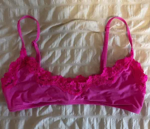 hot pink lacey bra Size M thumbnail 1