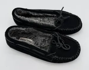 Minnetonka Women's Cally Moccasin Casual Cozy Black Suede Leather size 7 thumbnail 1